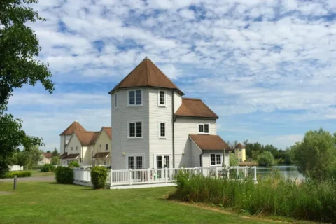 windrush turret lodge - cotswold lakes